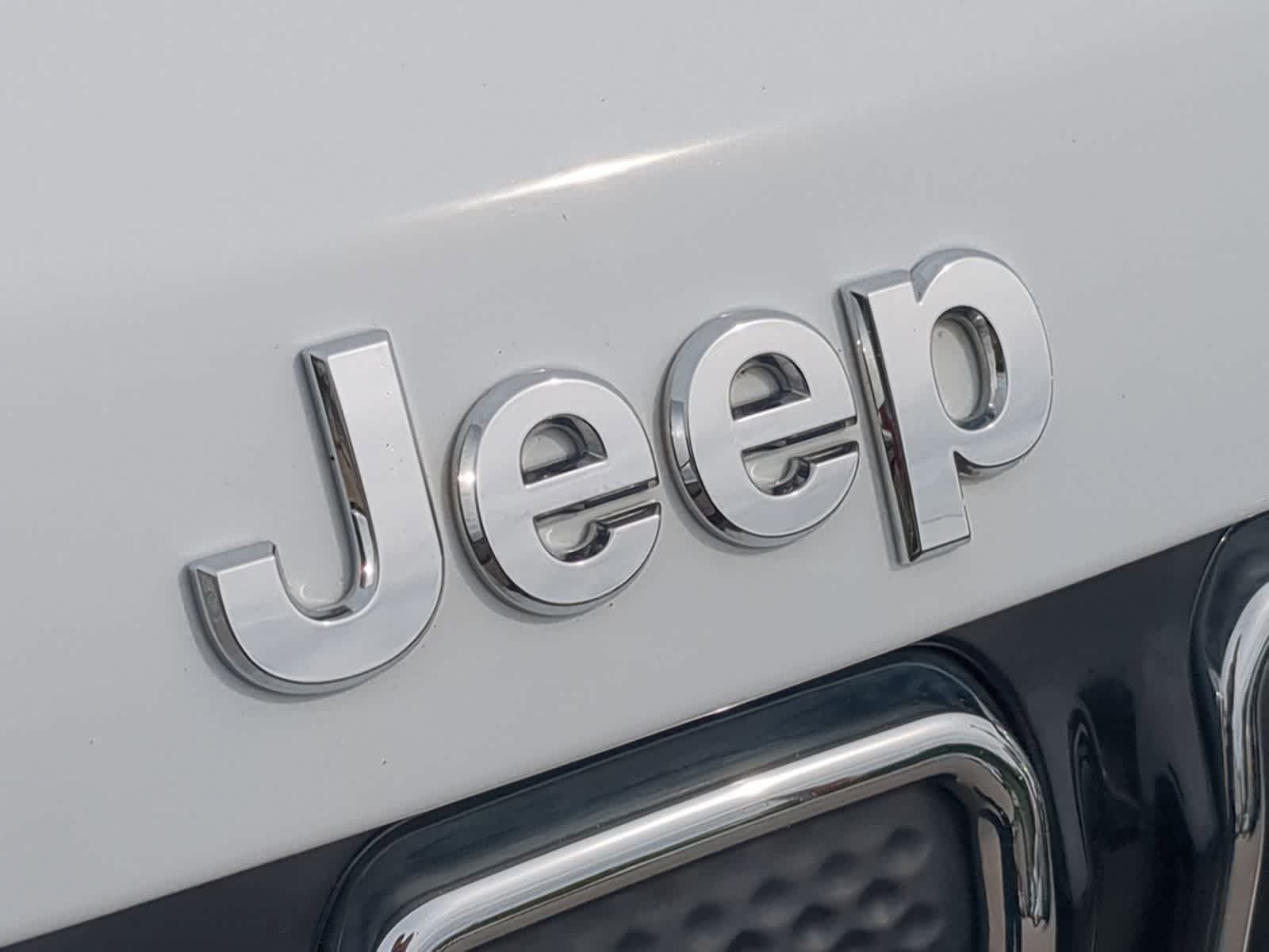 Thumbnail: 2022 Jeep Compass - 16