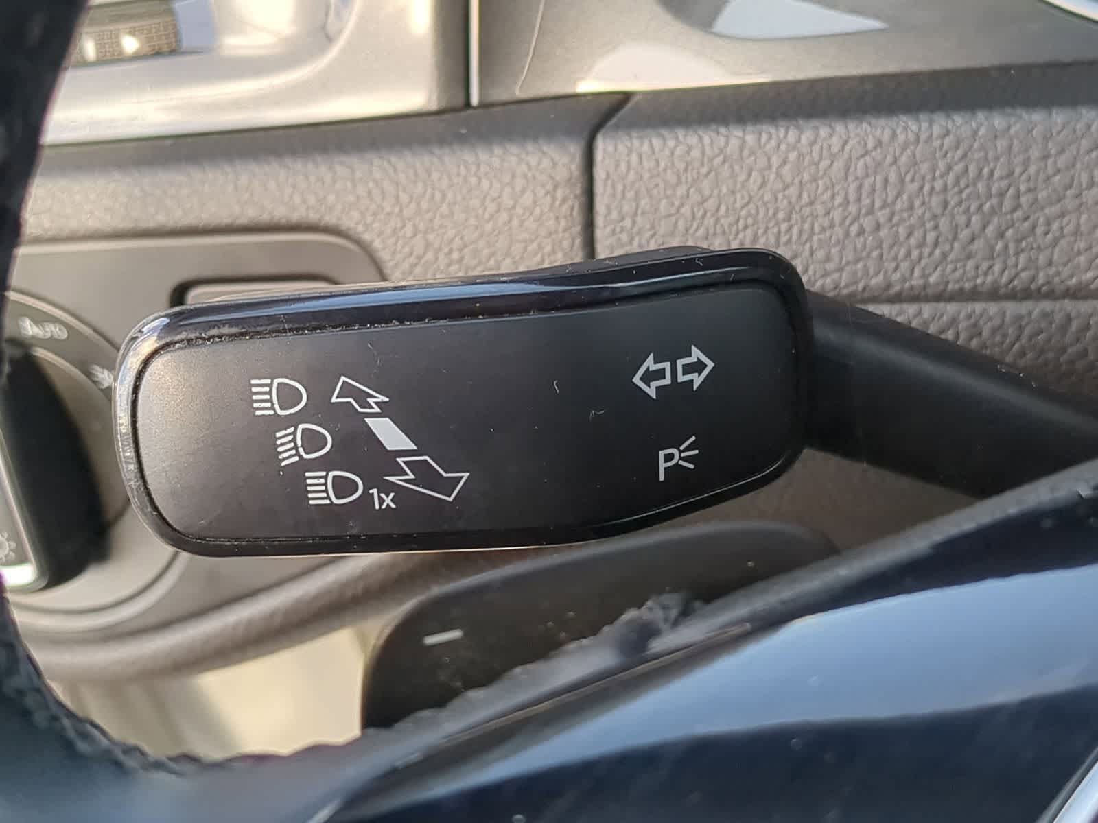 Thumbnail: 2021 Volkswagen Golf - 27