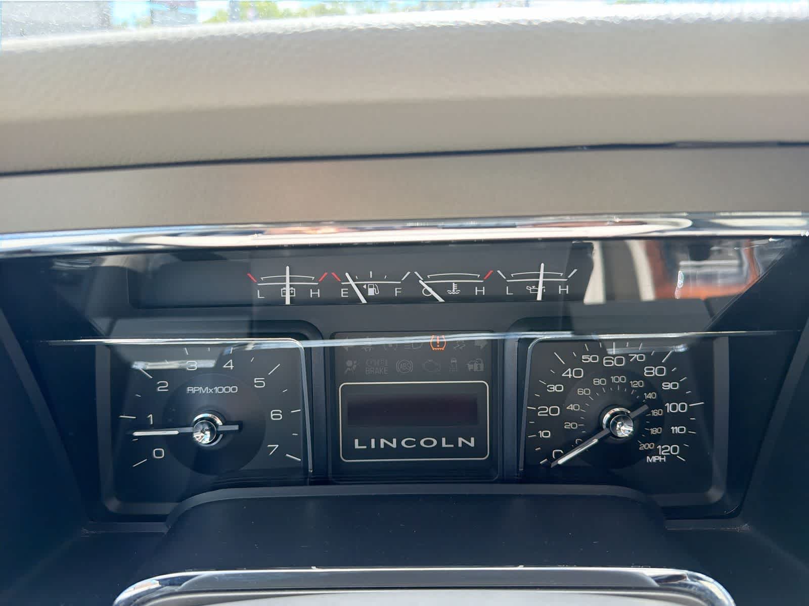 Thumbnail: 2013 Lincoln Navigator - 37