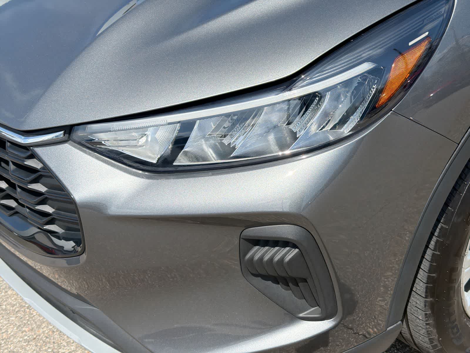 Thumbnail: 2023 Ford Escape - 15