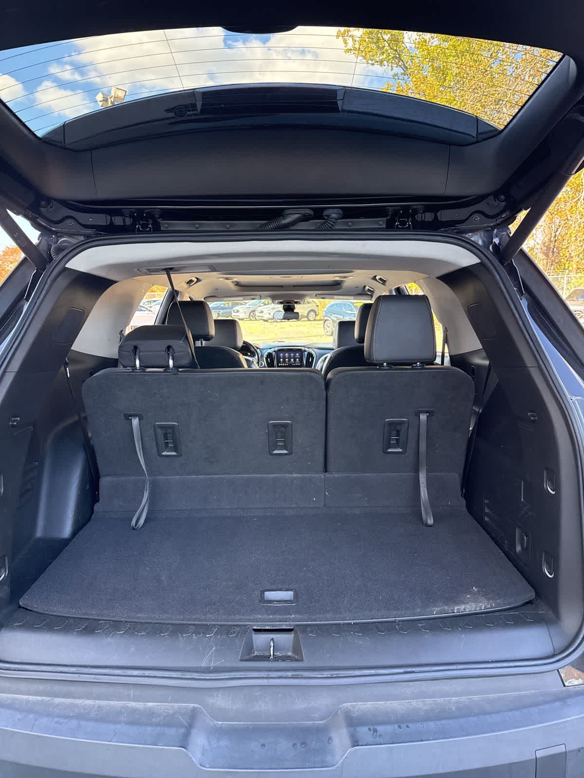 Thumbnail: 2020 Chevrolet Traverse - 27