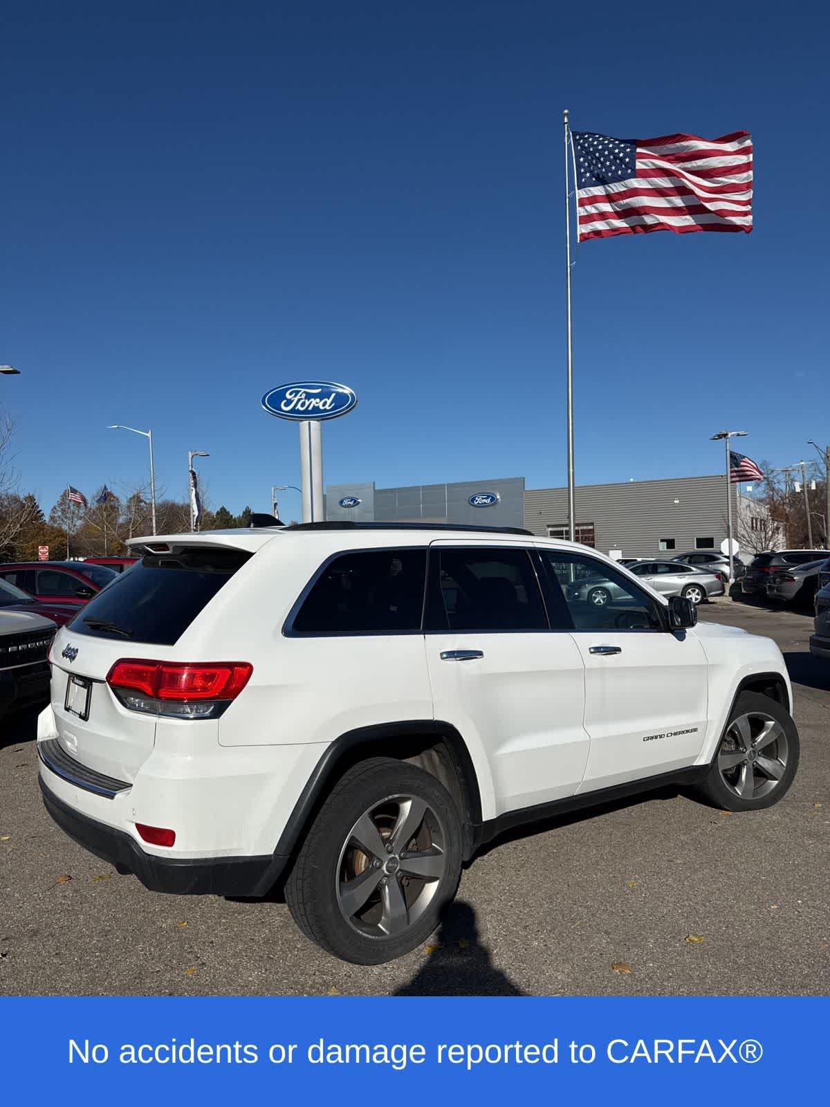 Thumbnail: 2015 Jeep Grand Cherokee - 2