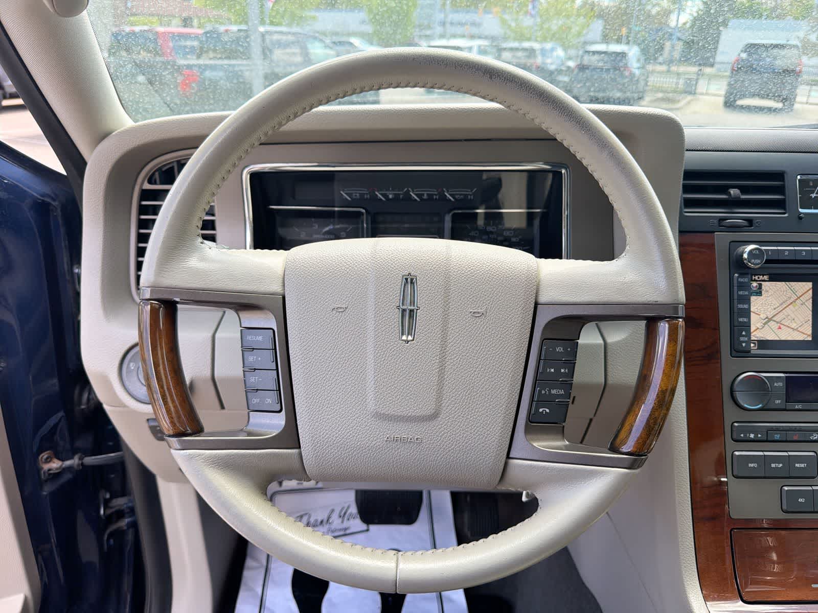 Thumbnail: 2013 Lincoln Navigator - 27