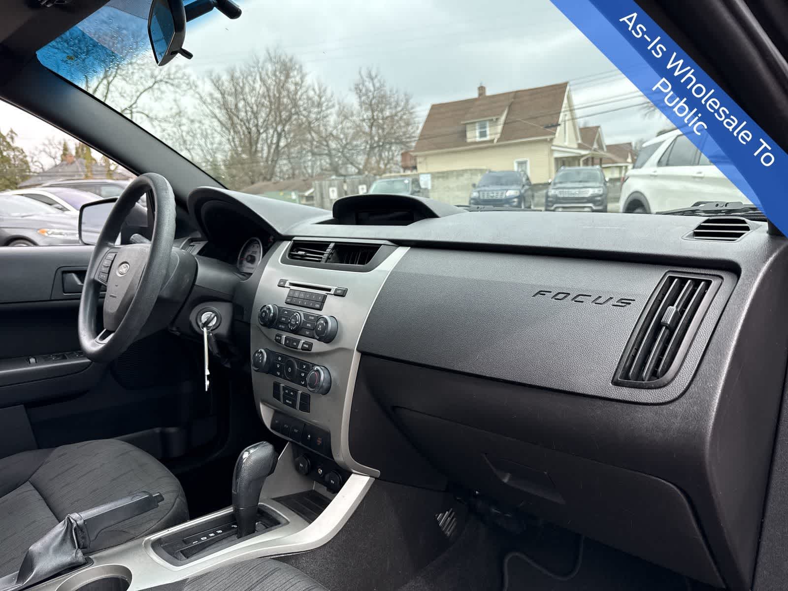 Thumbnail: 2011 Ford Focus - 17