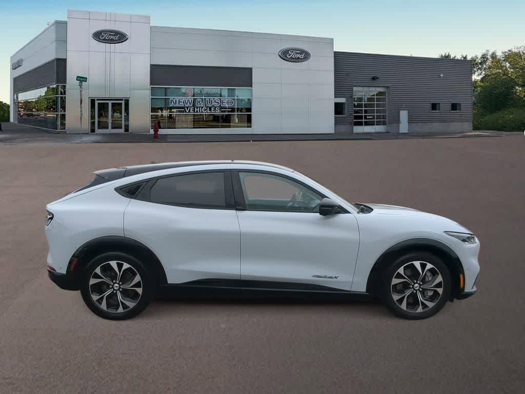 2021 Ford Mustang Mach-E Premium 12
