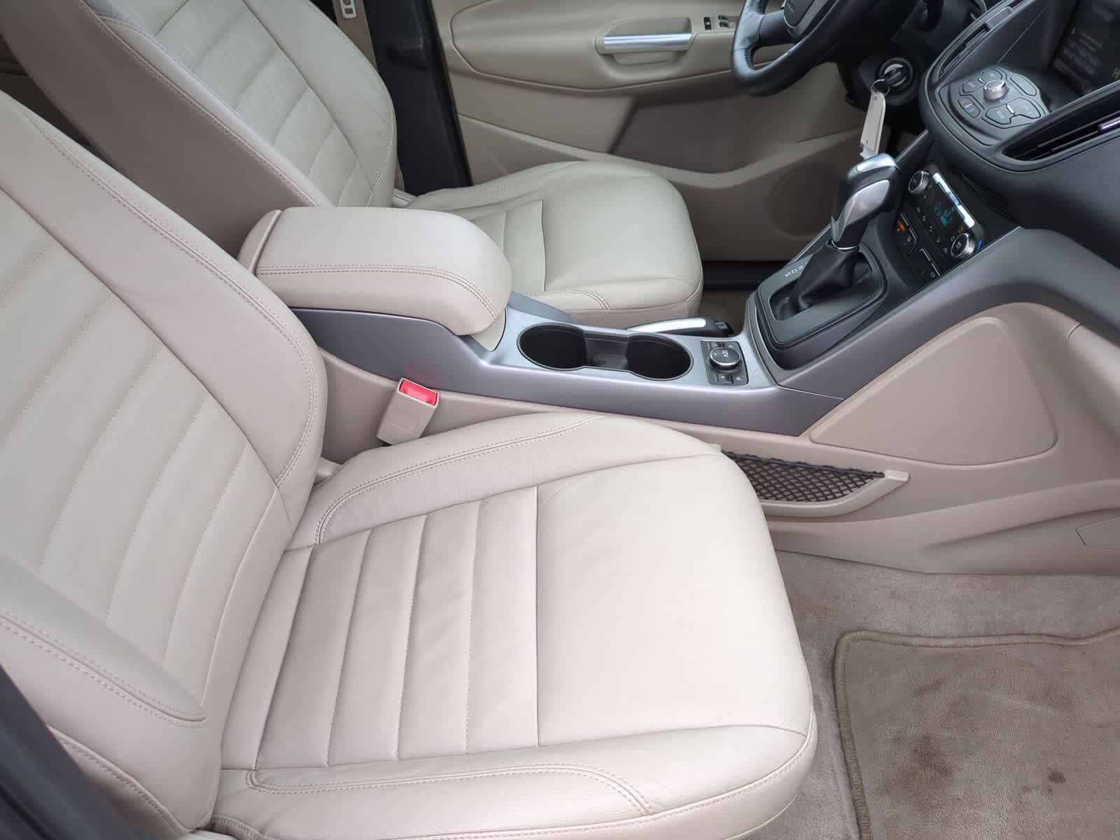 Thumbnail: 2015 Ford Escape - 29