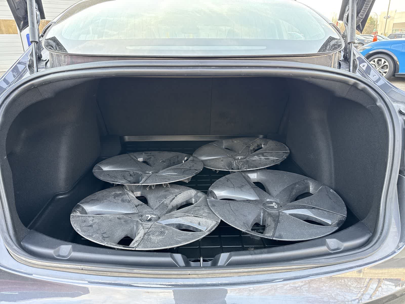 Thumbnail: 2018 Tesla Model 3 - 38