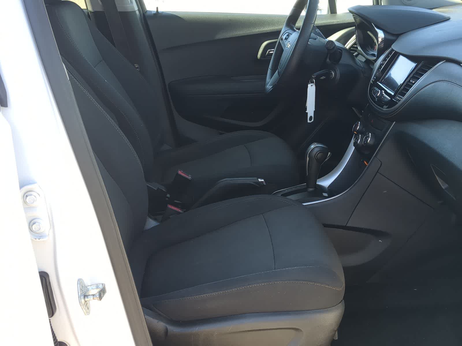 Thumbnail: 2020 Chevrolet Trax - 23