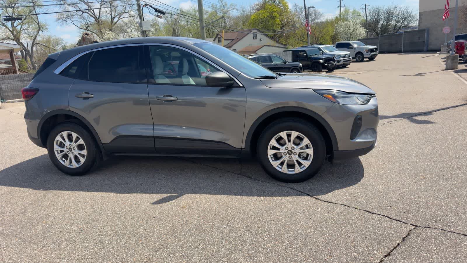 Thumbnail: 2023 Ford Escape - 12