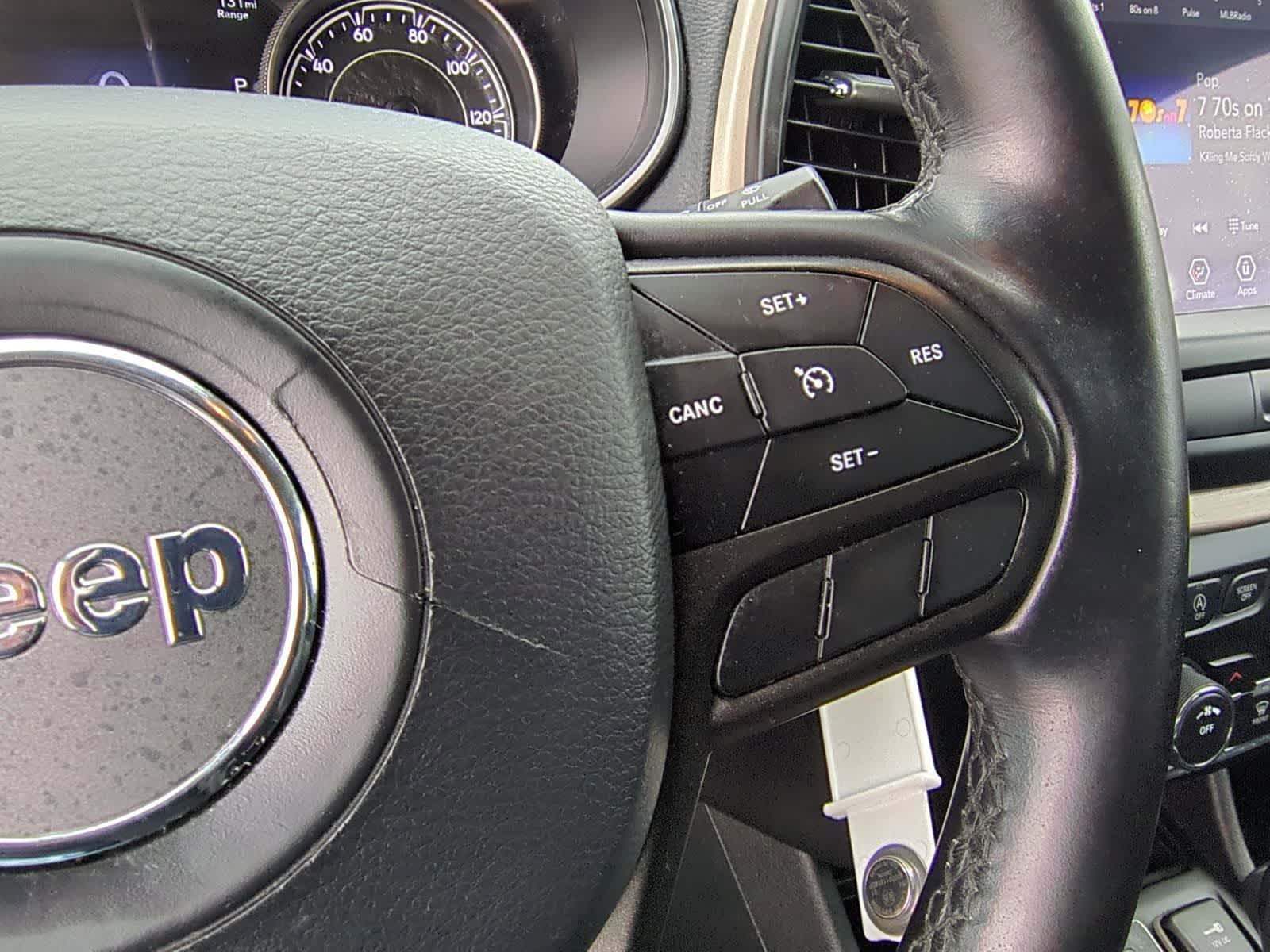 Thumbnail: 2020 Jeep Cherokee - 35