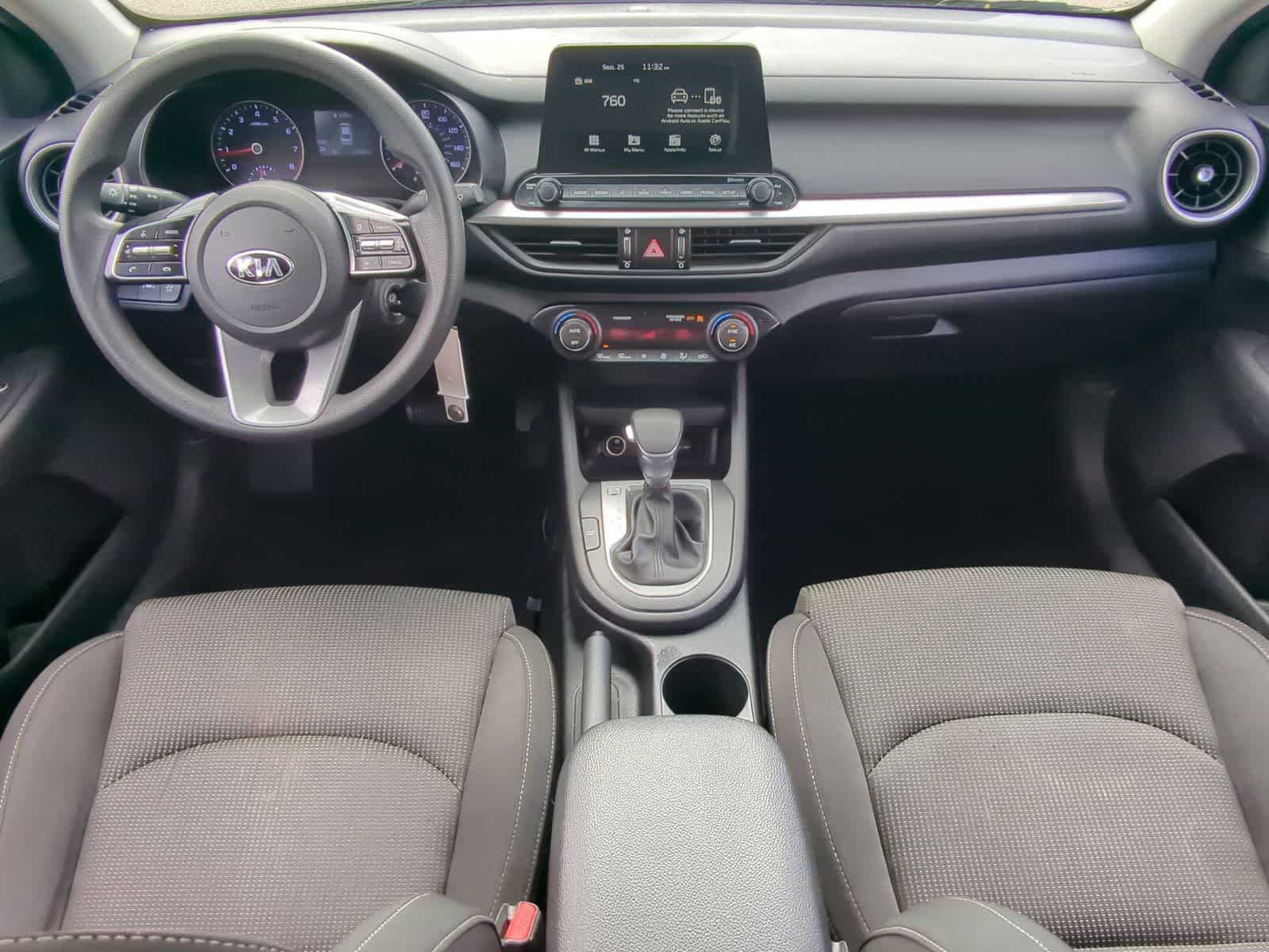 Thumbnail: 2019 Kia Forte - 17