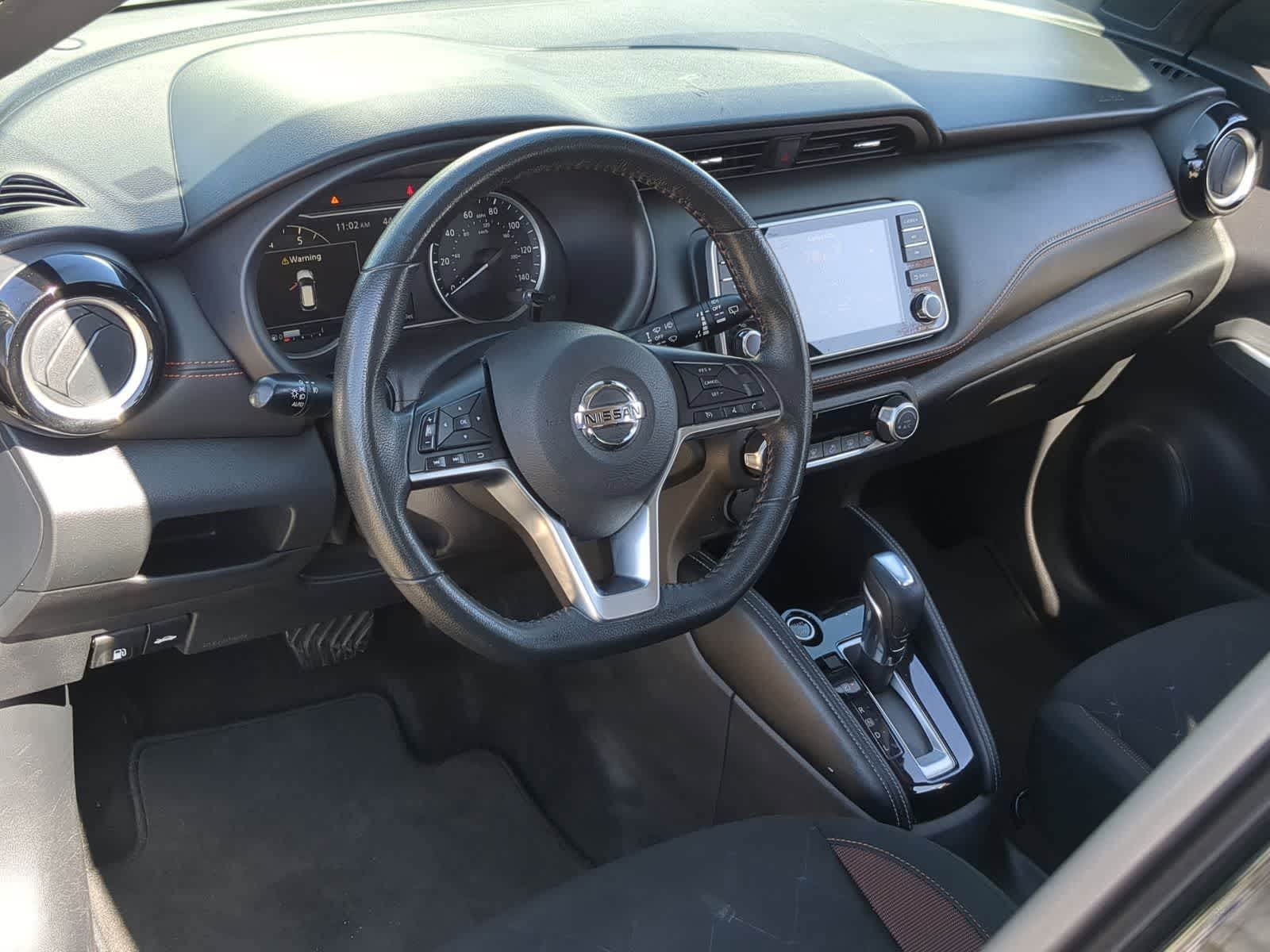 2020 Nissan Kicks SR 12