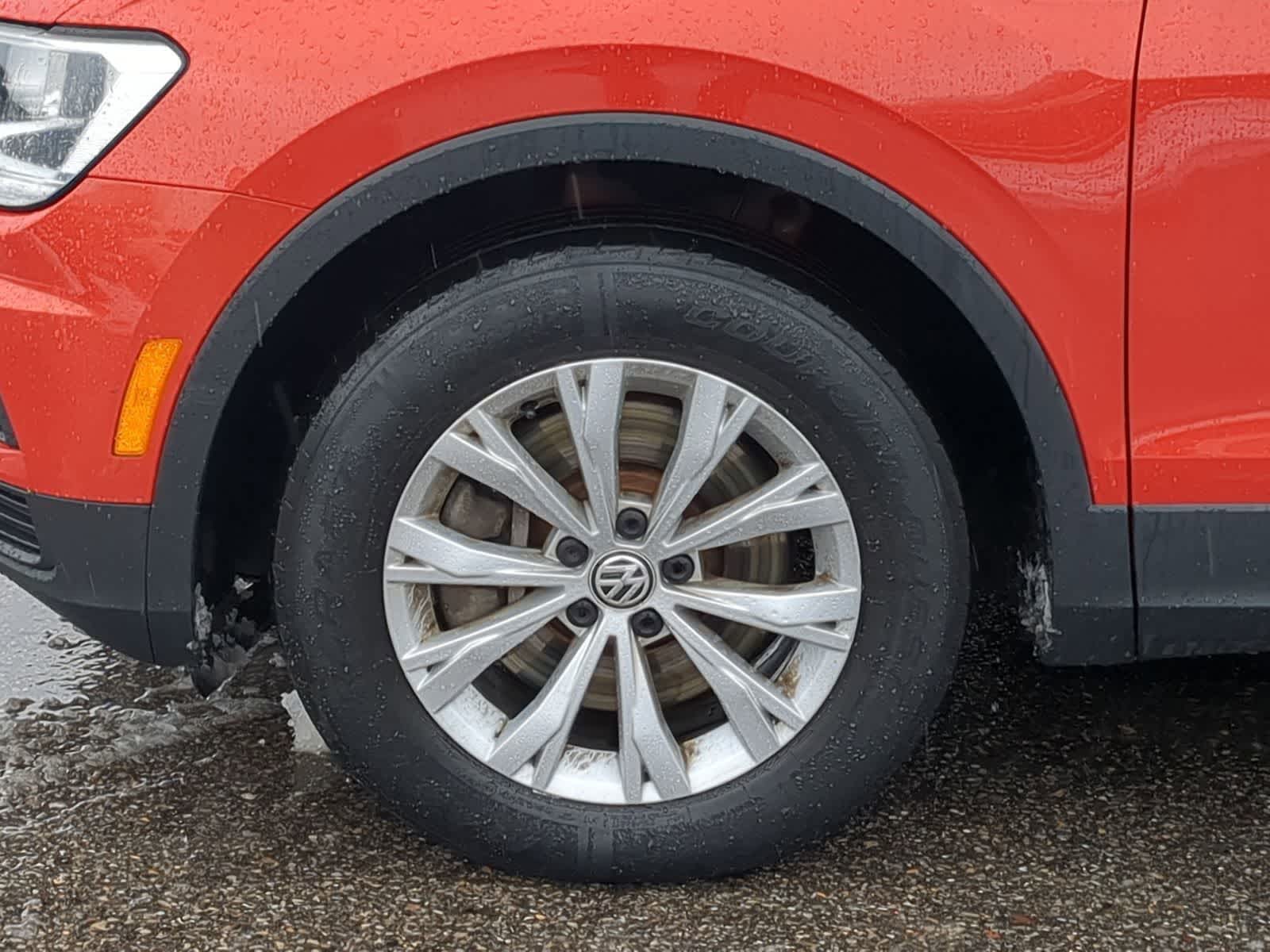 Thumbnail: 2019 Volkswagen Tiguan - 17