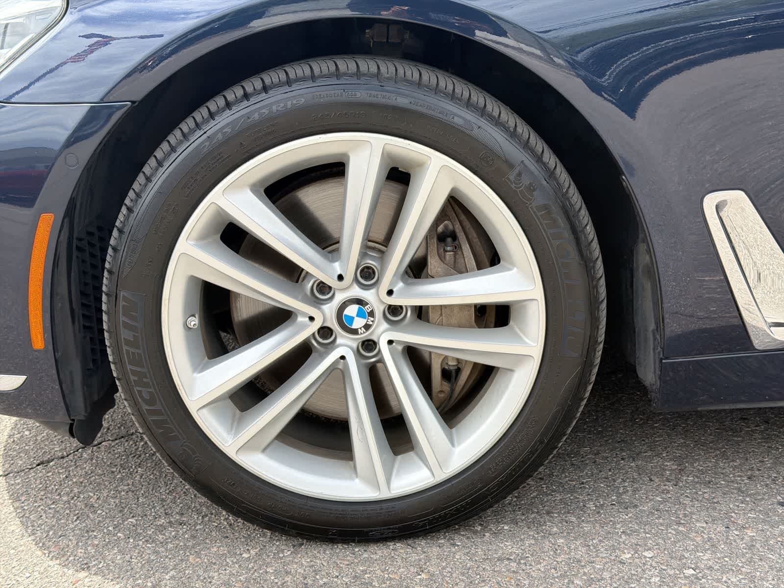 Thumbnail: 2016 BMW 7 Series - 19