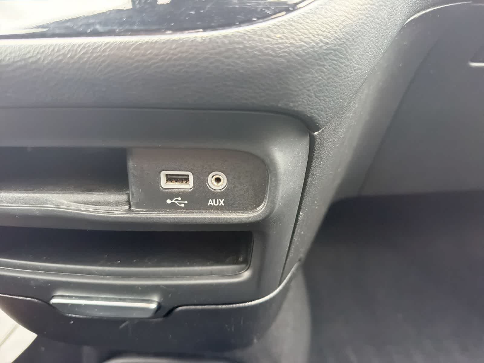 Thumbnail: 2020 Chrysler Pacifica - 38