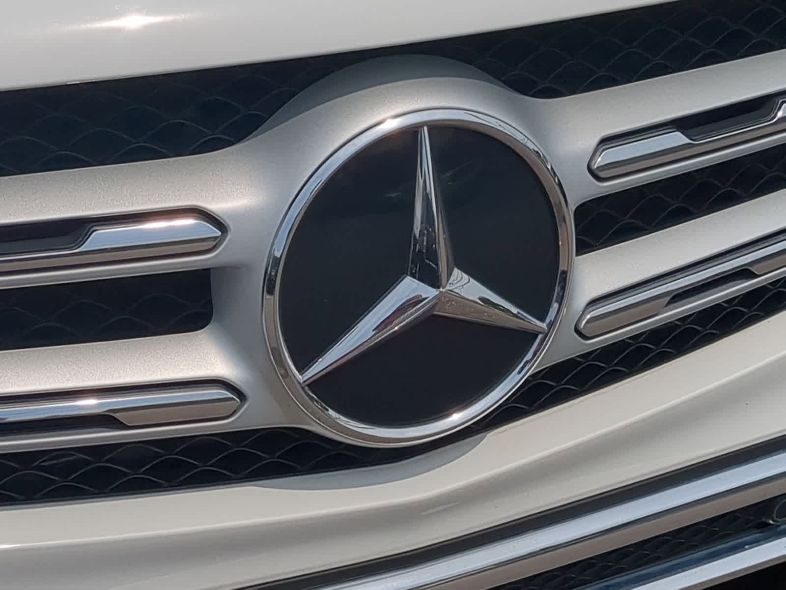 Thumbnail: 2022 Mercedes-Benz GLC - 12