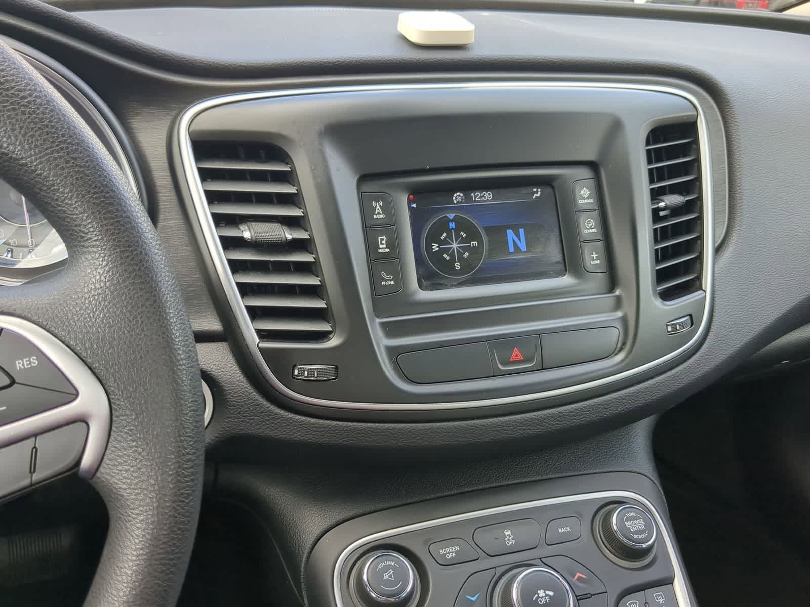 Thumbnail: 2015 Chrysler 200 - 29
