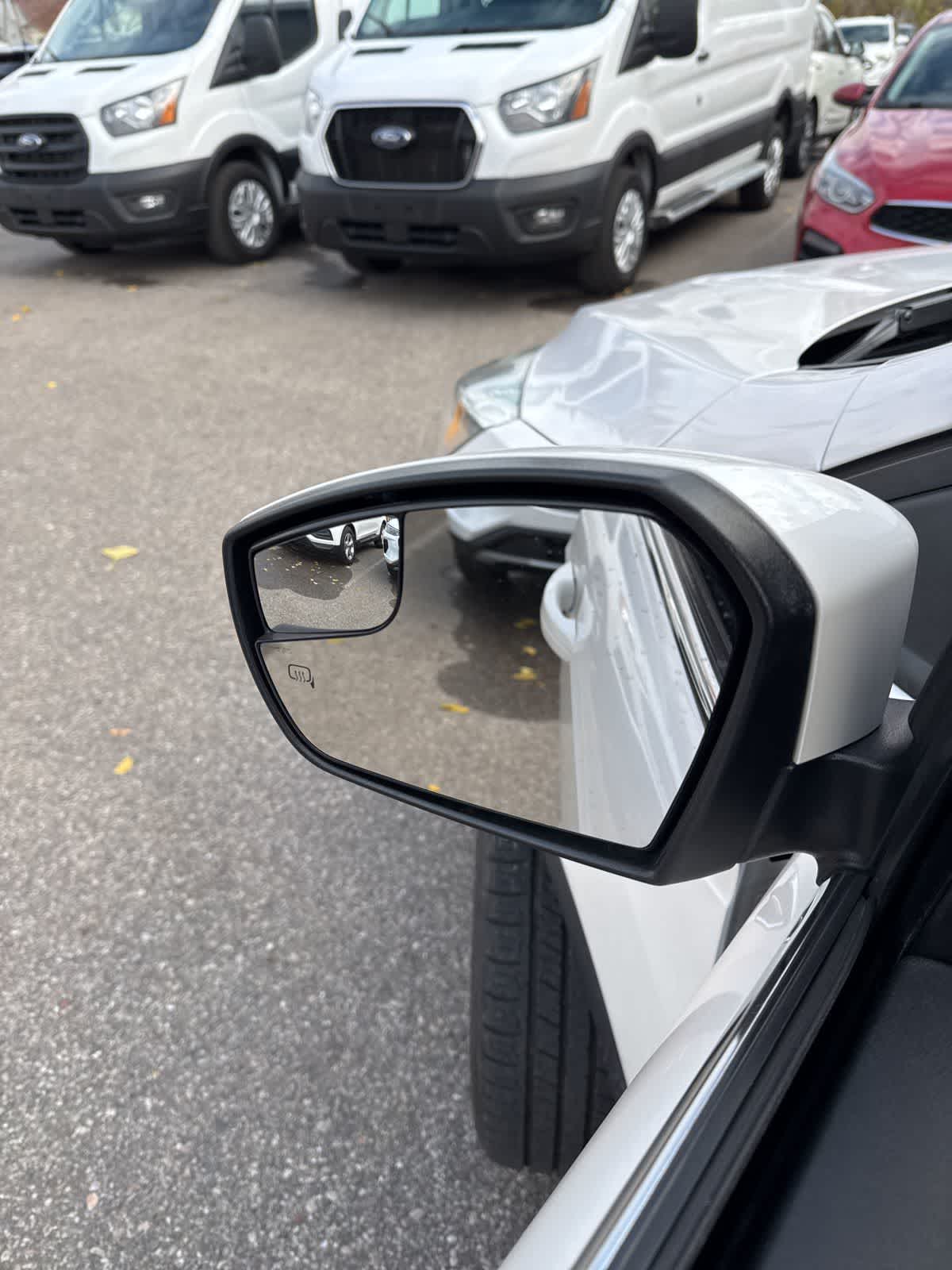 Thumbnail: 2018 Ford Escape - 16