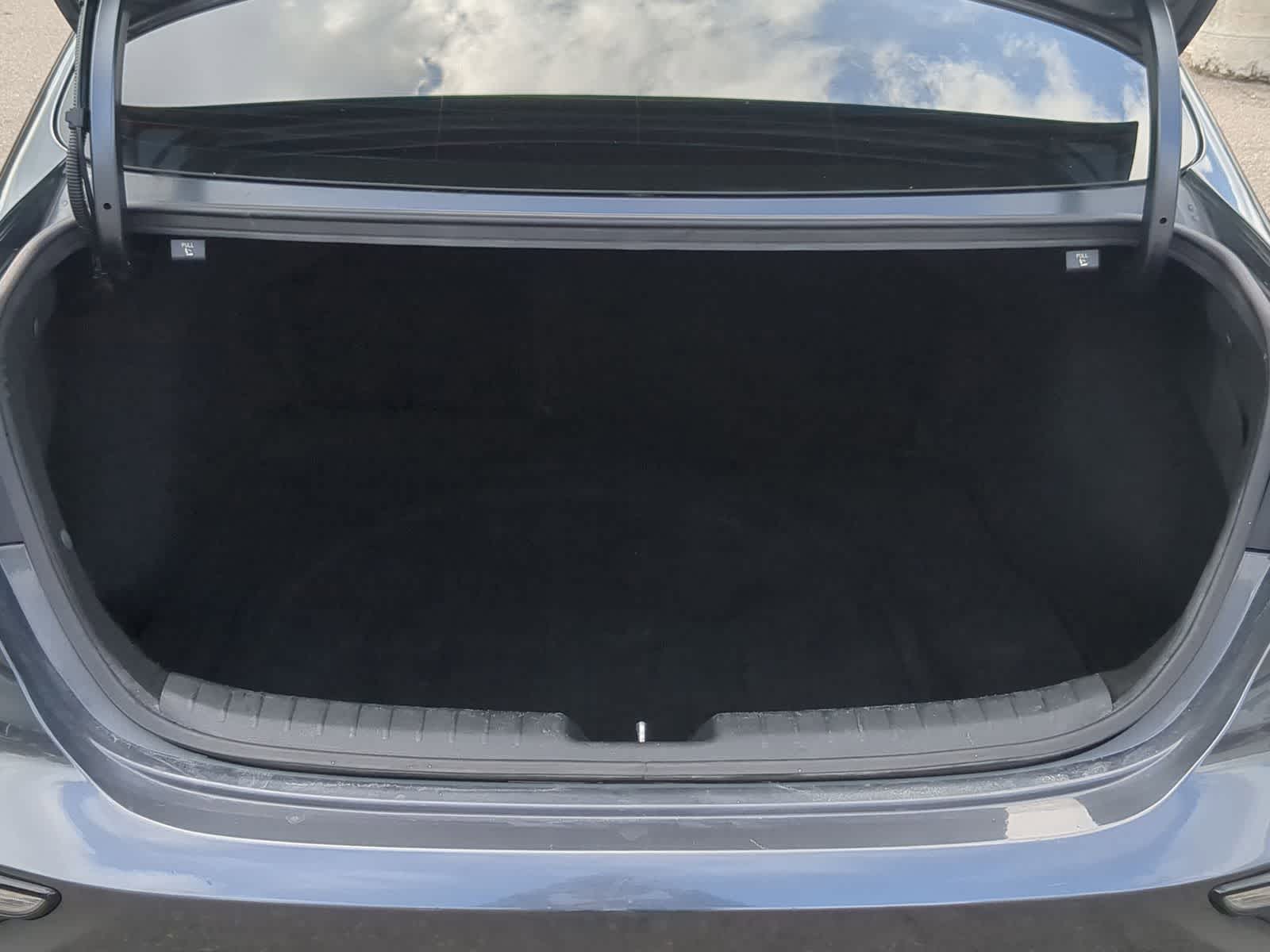 Thumbnail: 2019 Kia Forte - 34