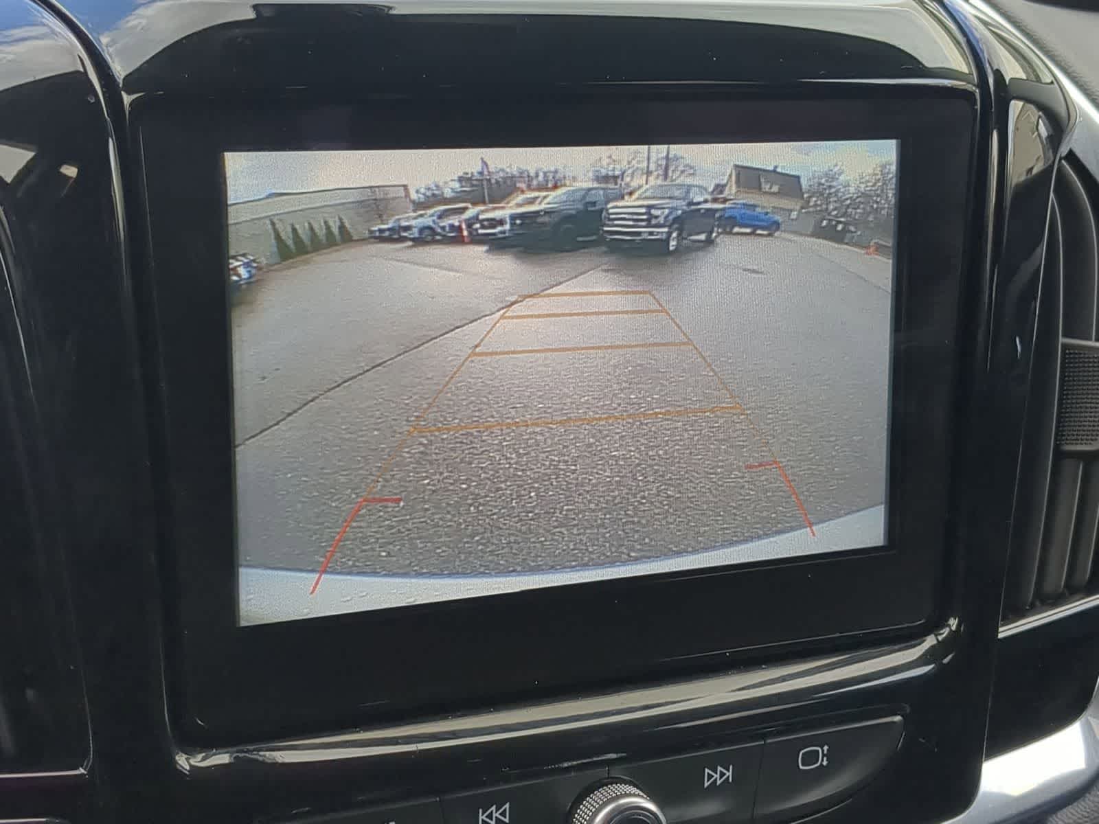 Thumbnail: 2019 Chevrolet Traverse - 34