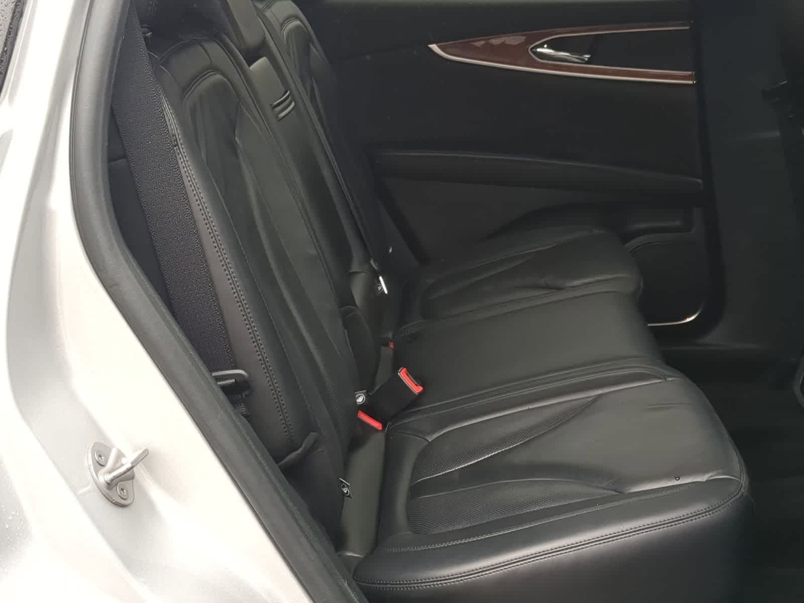 Thumbnail: 2019 Lincoln Nautilus - 25