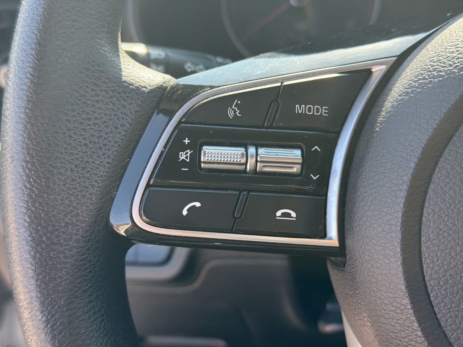 Thumbnail: 2019 Kia Forte - 25