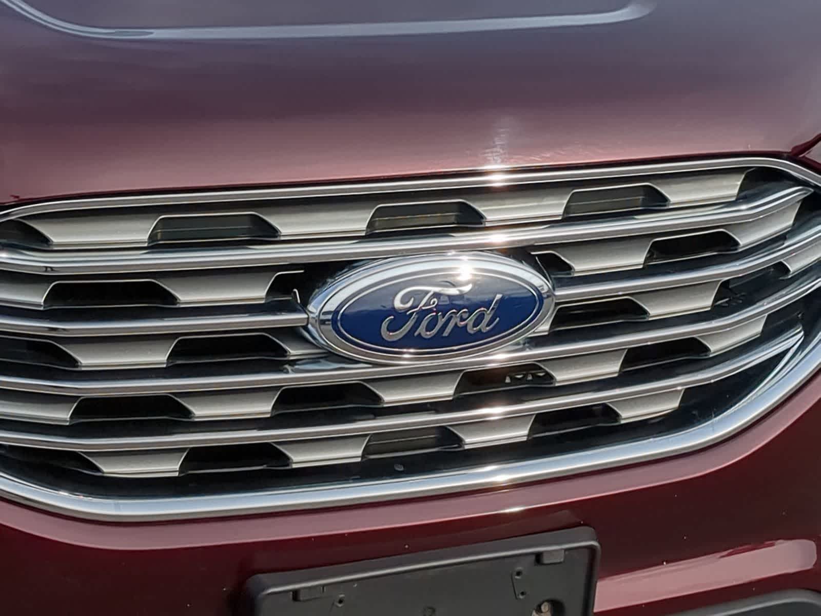 Thumbnail: 2019 Ford Edge - 16