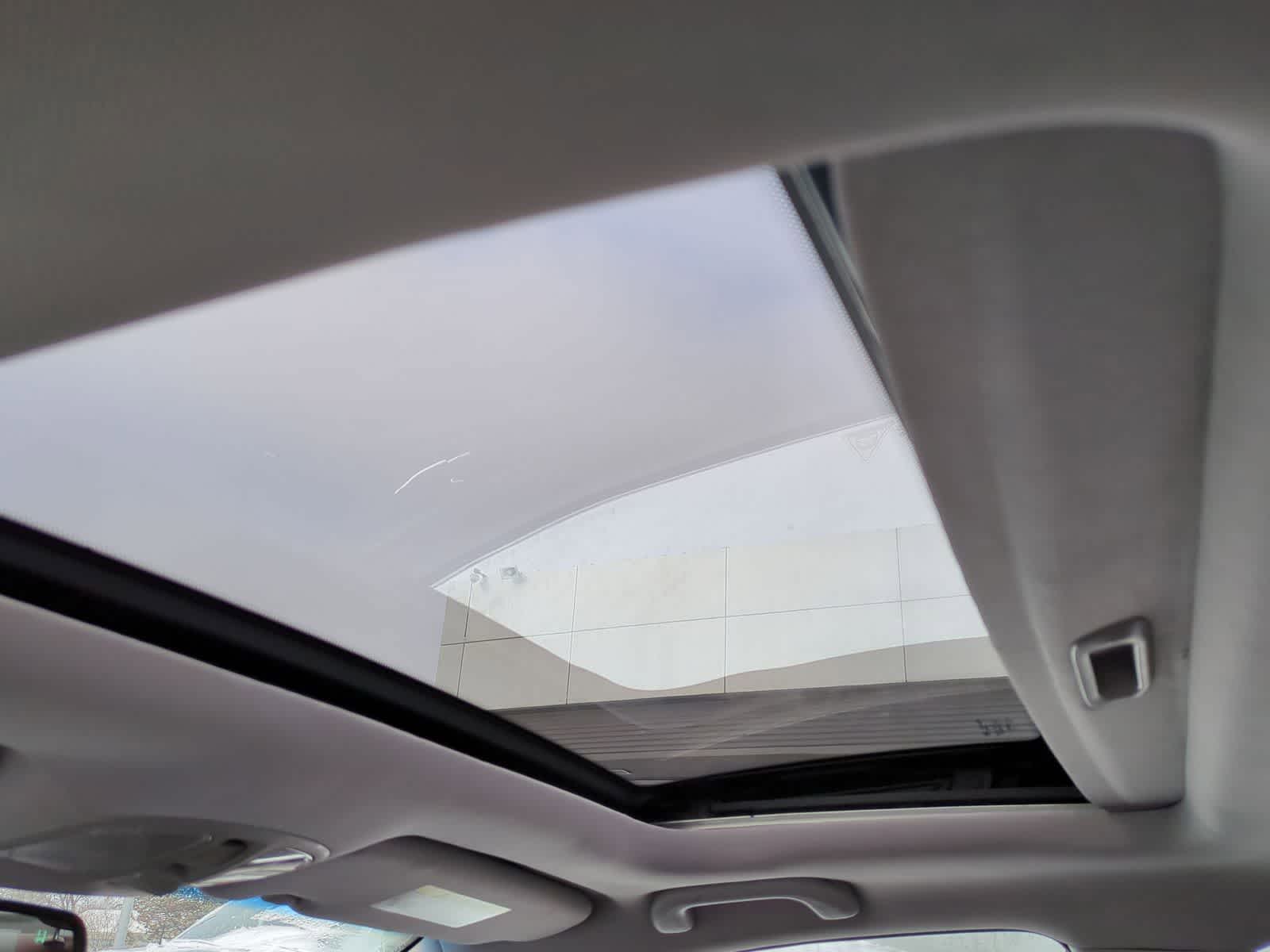 Thumbnail: 2013 Hyundai Sonata - 27