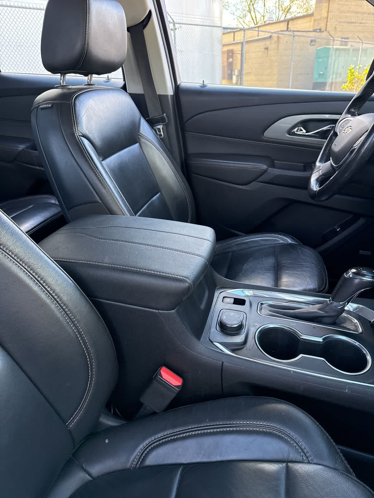 Thumbnail: 2020 Chevrolet Traverse - 33