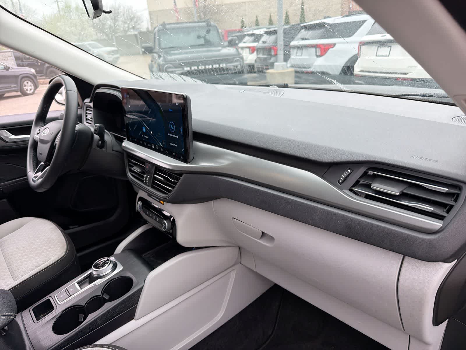 Thumbnail: 2023 Ford Escape - 20