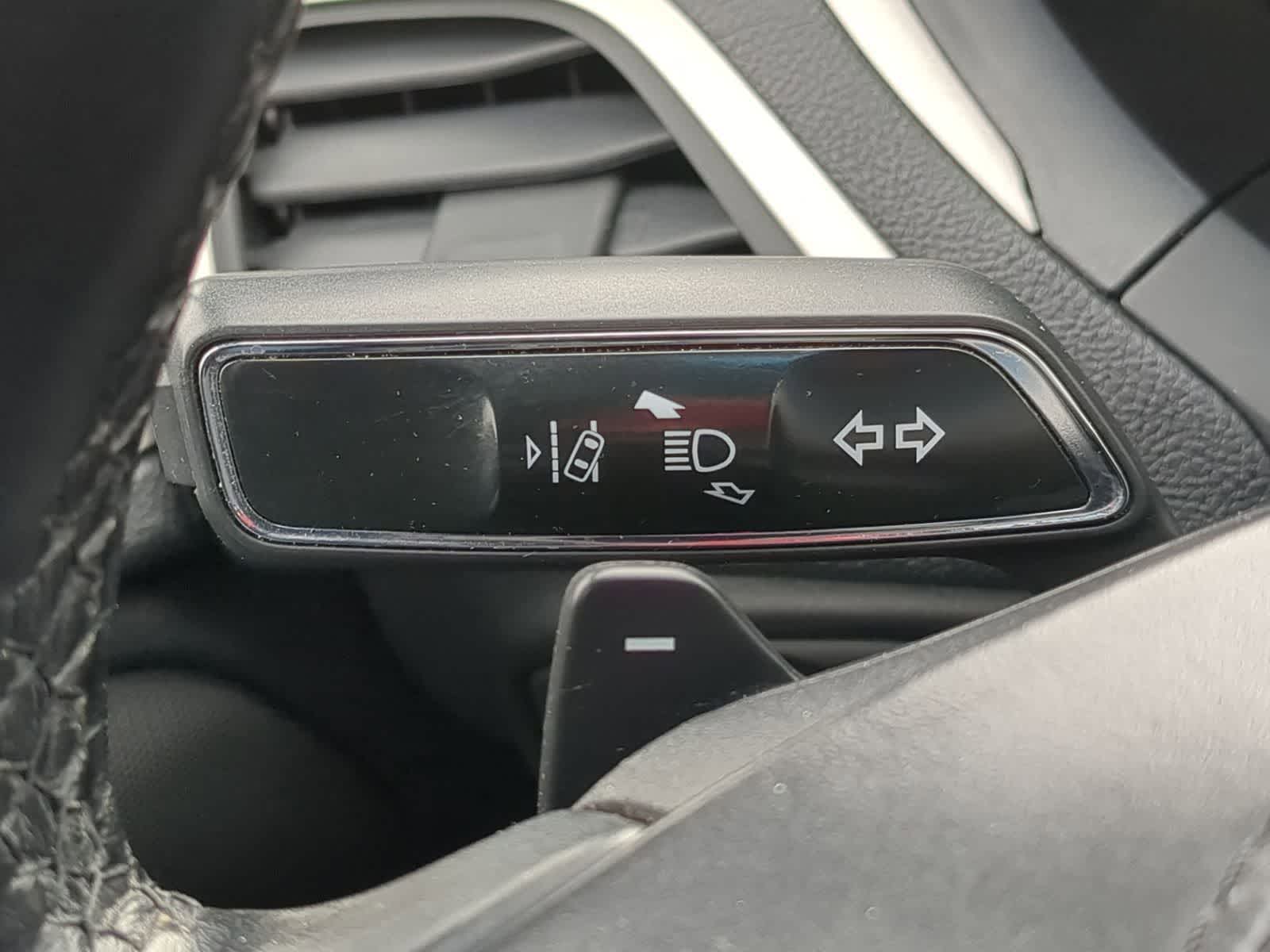 Thumbnail: 2020 Lincoln MKZ - 30