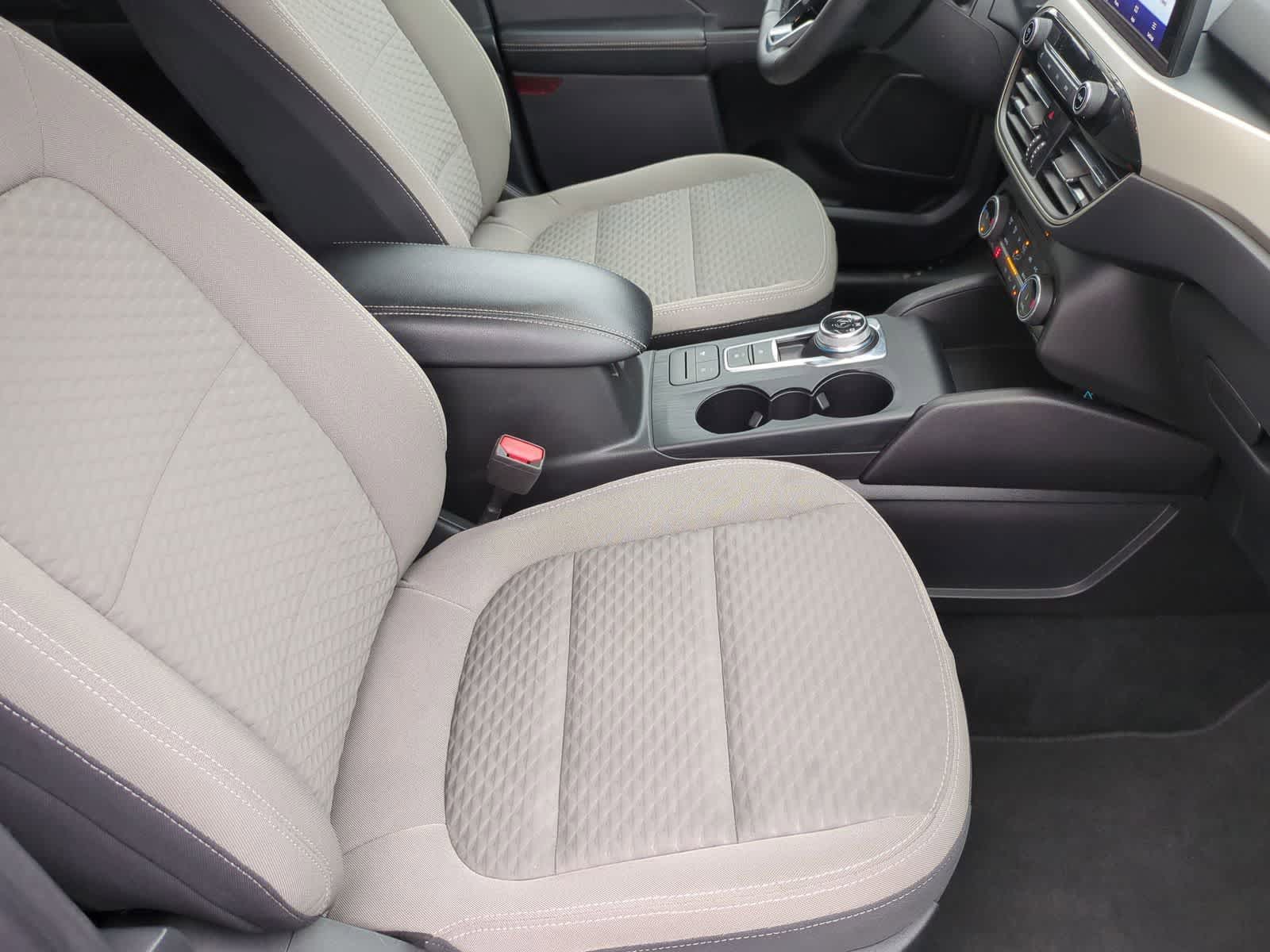 Thumbnail: 2022 Ford Escape - 26