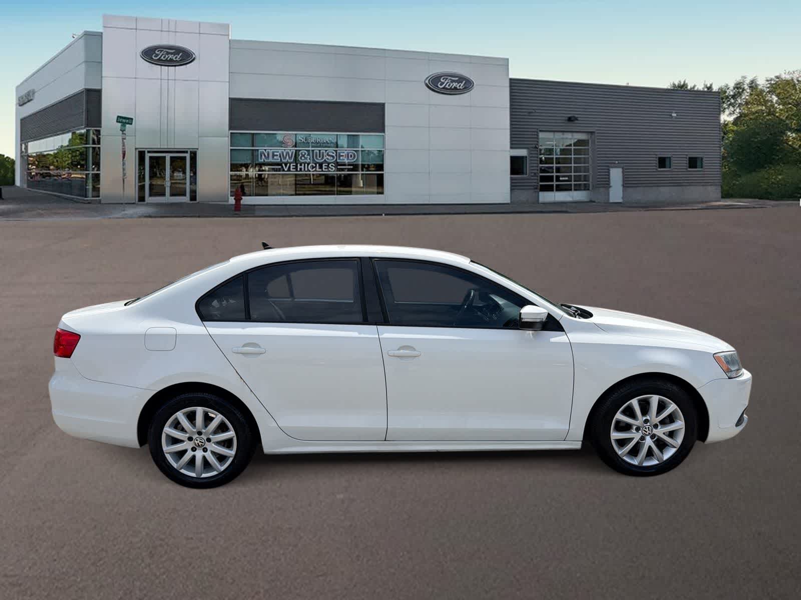 Thumbnail: 2011 Volkswagen Jetta - 10