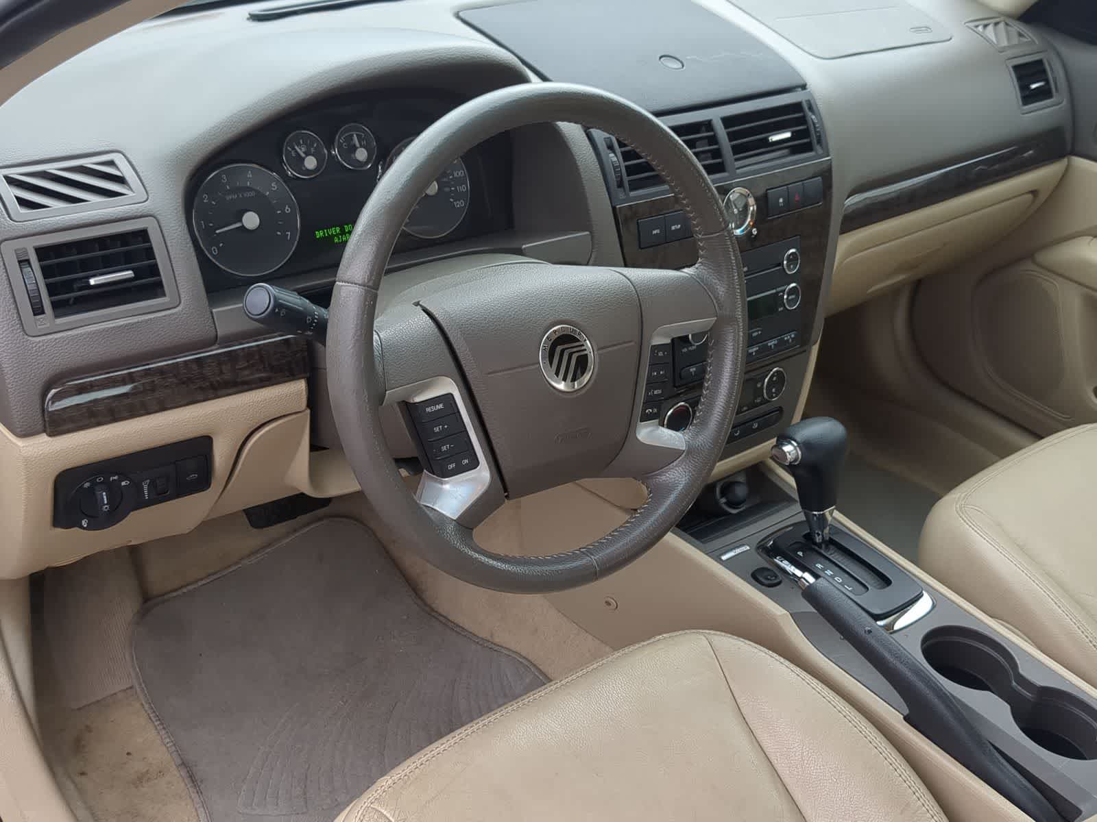 Thumbnail: 2009 Mercury Milan - 12