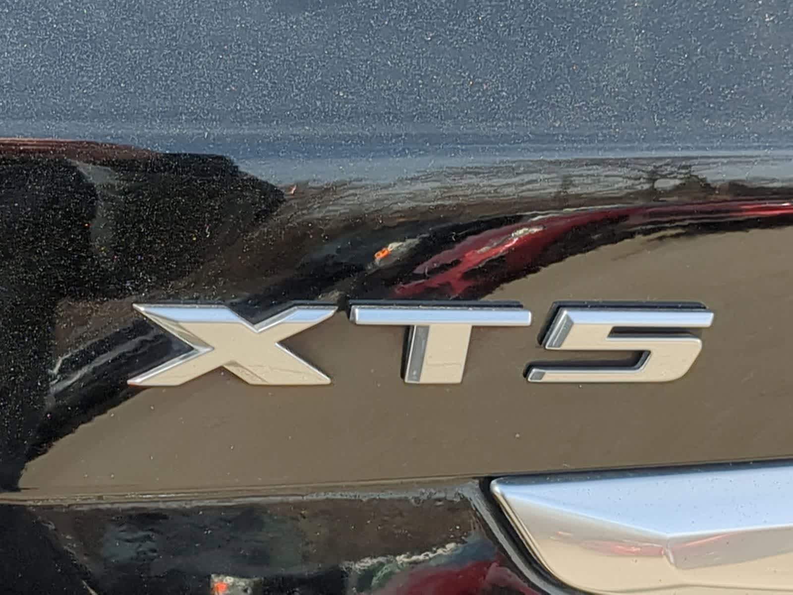 2017 Cadillac XT5 Platinum 16
