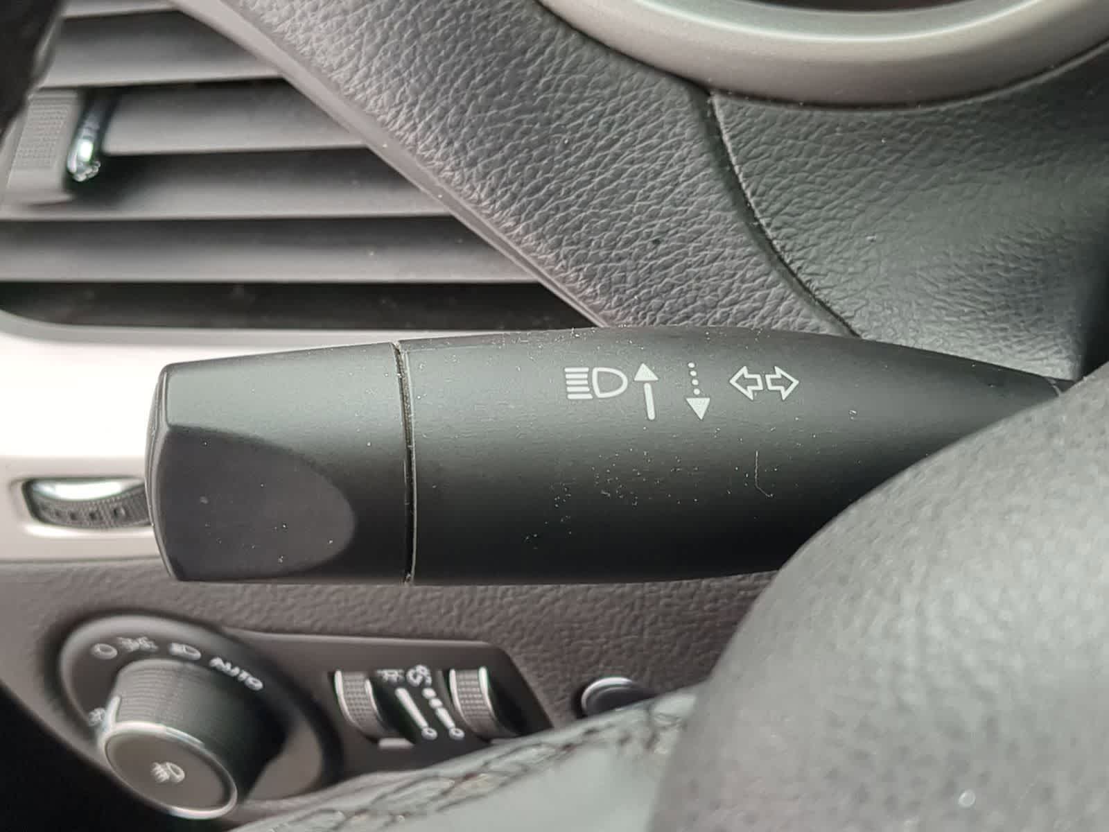 Thumbnail: 2018 Jeep Cherokee - 31