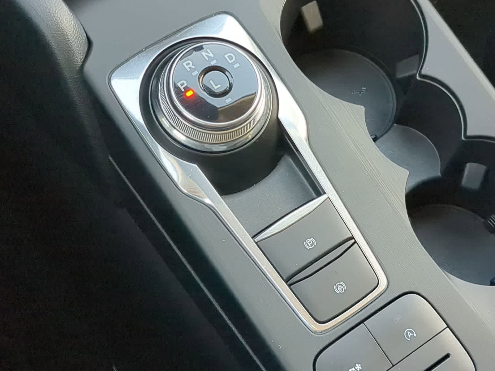 Thumbnail: 2020 Ford Escape - 32