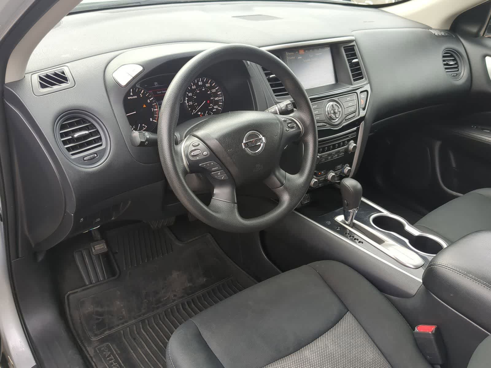 Thumbnail: 2019 Nissan Pathfinder - 11