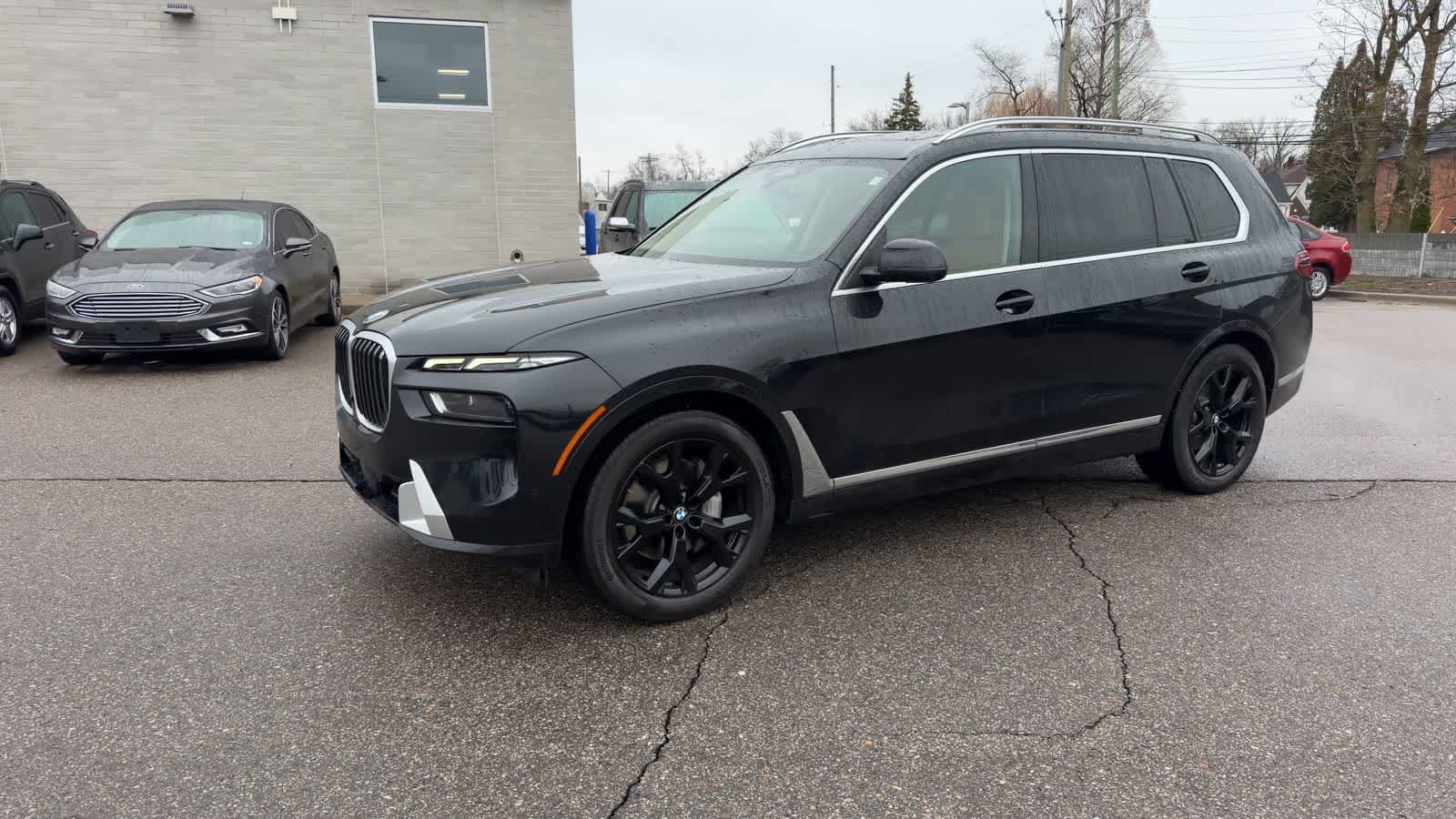Thumbnail: 2023 BMW X7 - 6