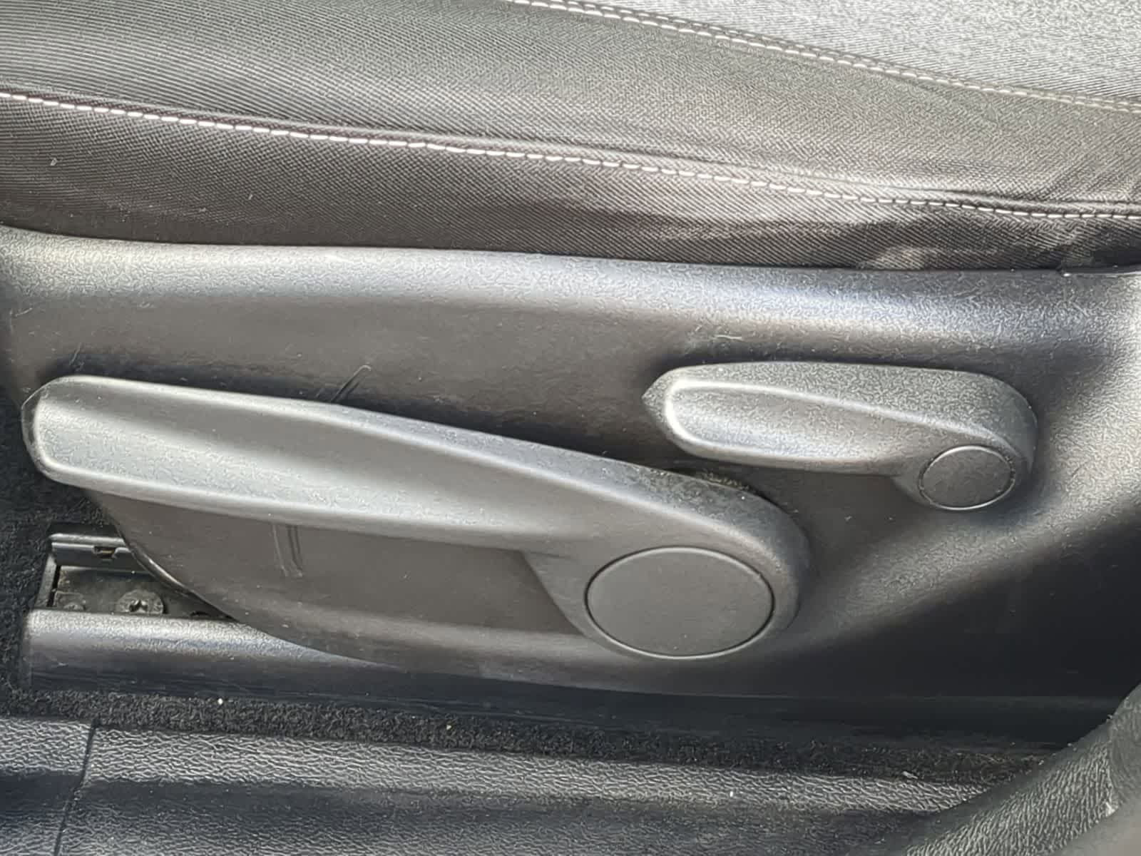 Thumbnail: 2014 Jeep Cherokee - 22