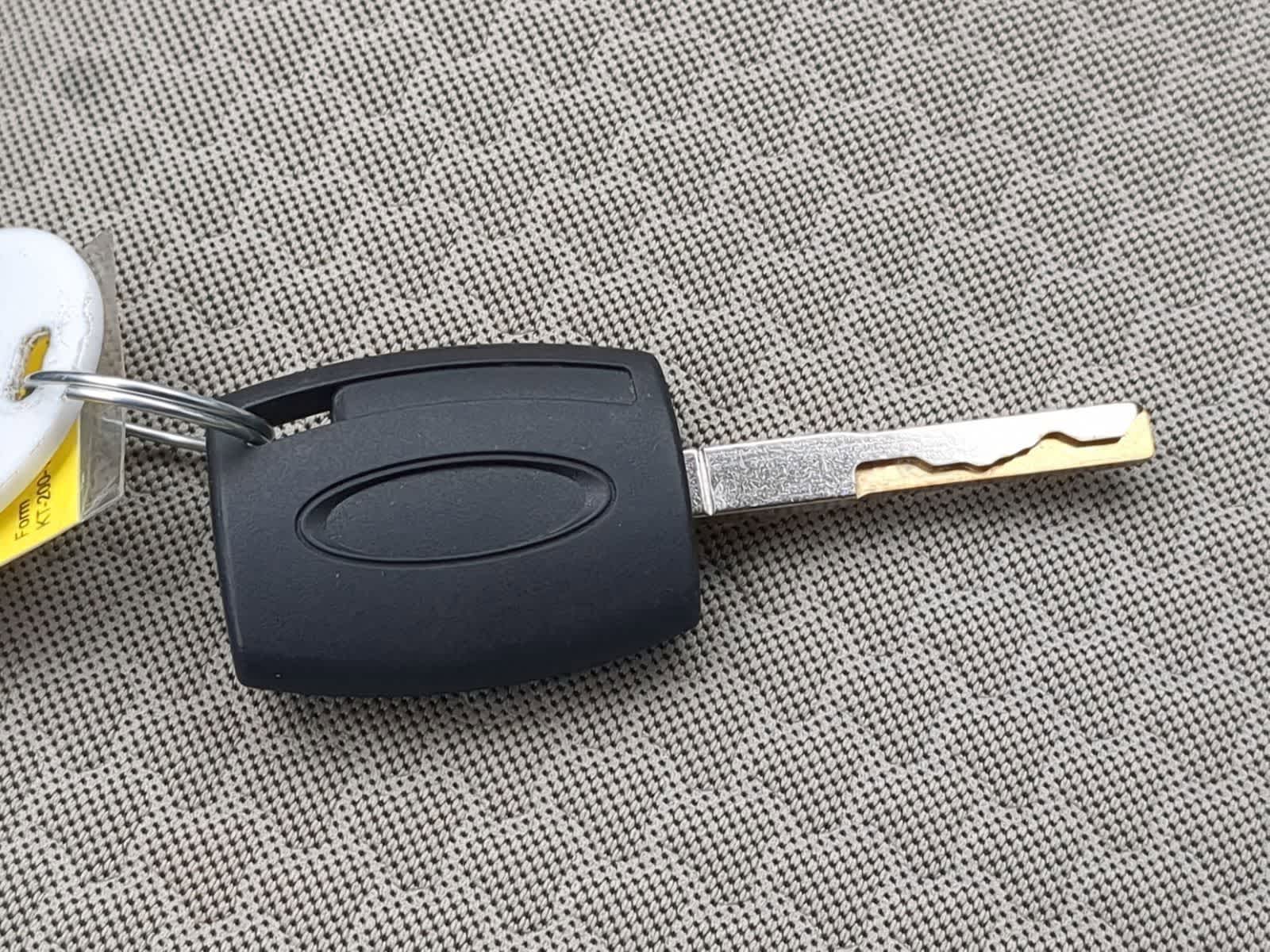 Thumbnail: 2017 Ford C-Max - 36