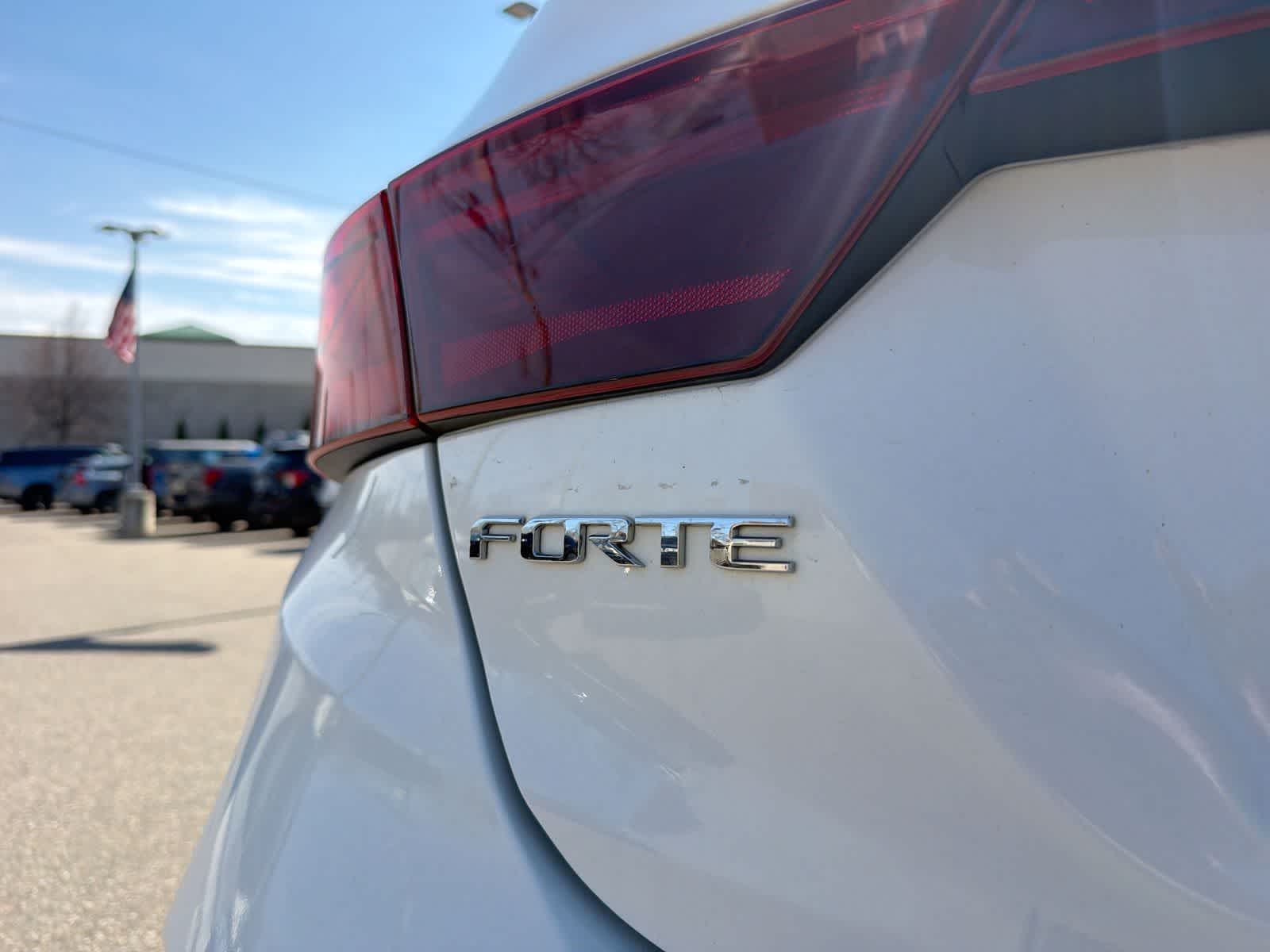 Thumbnail: 2019 Kia Forte - 15