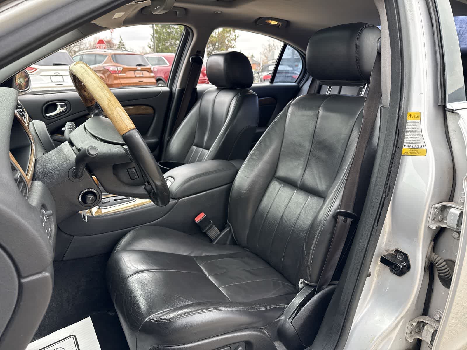 Thumbnail: 2003 Jaguar S-Type - 16