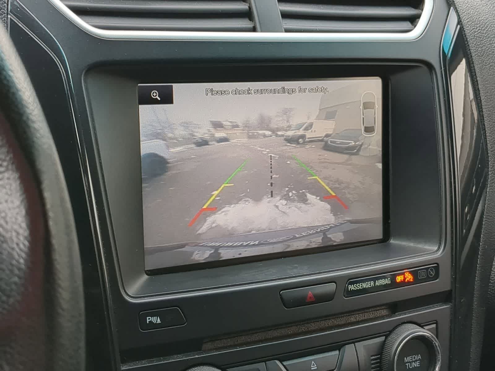 Thumbnail: 2016 Ford Explorer - 36