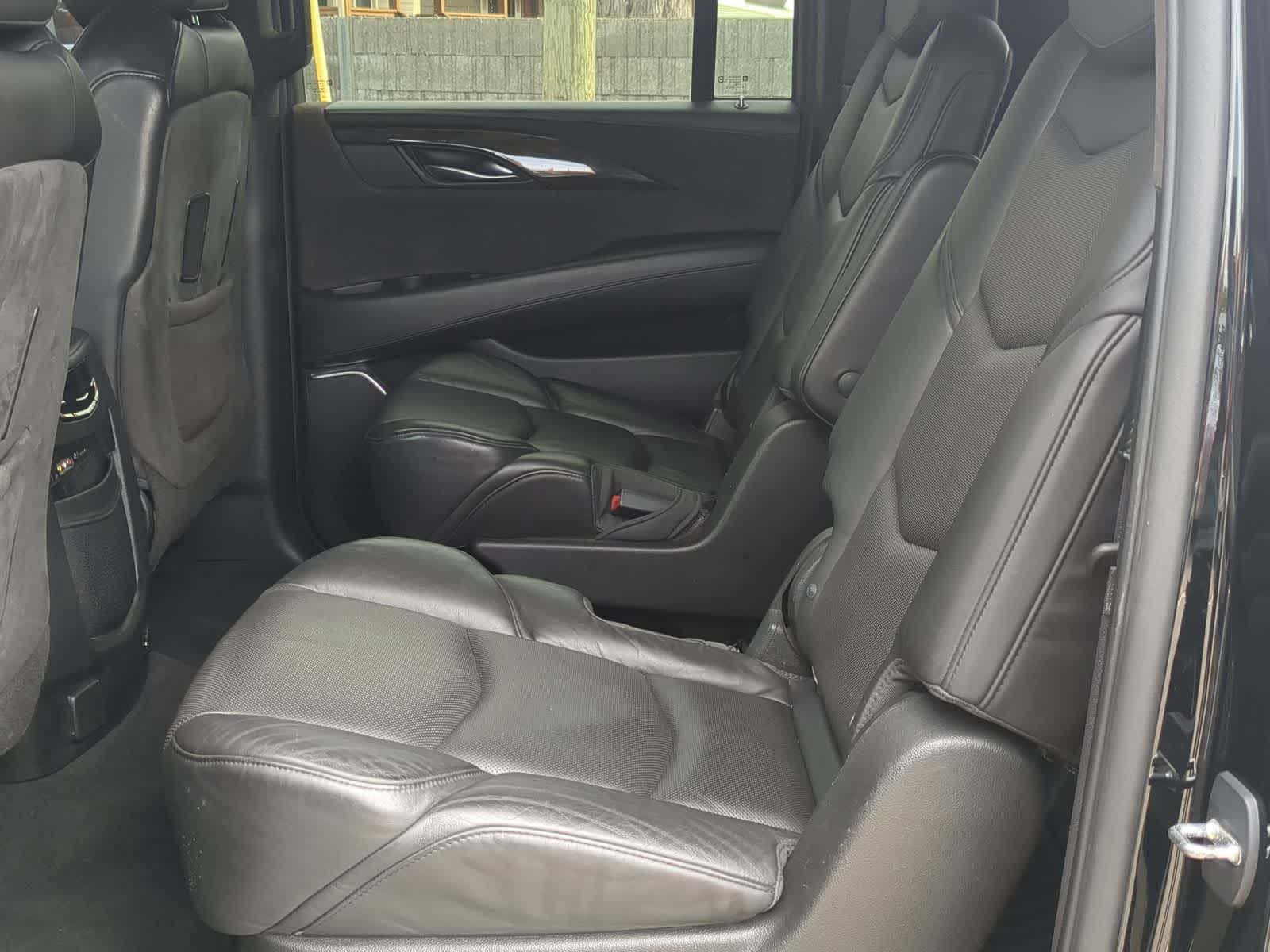 Thumbnail: 2016 Cadillac Escalade - 26