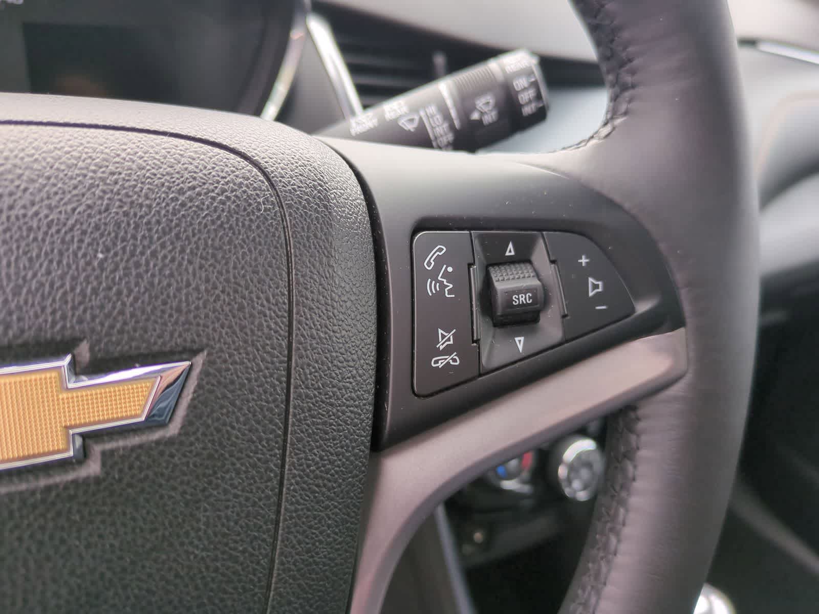 Thumbnail: 2017 Chevrolet Trax - 37