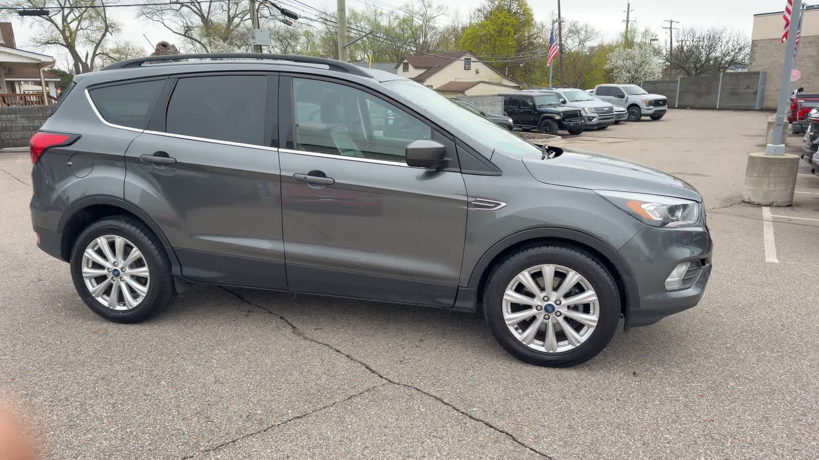 Thumbnail: 2019 Ford Escape - 12