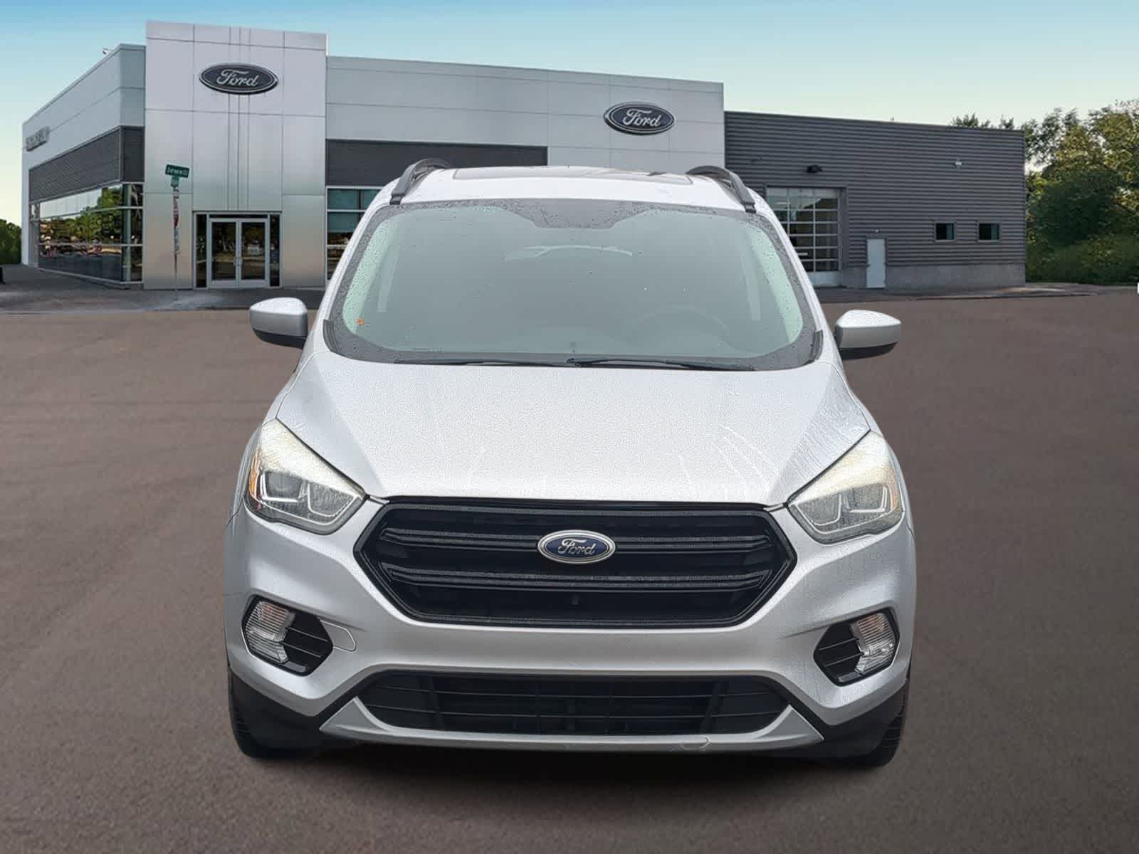 Thumbnail: 2017 Ford Escape - 3