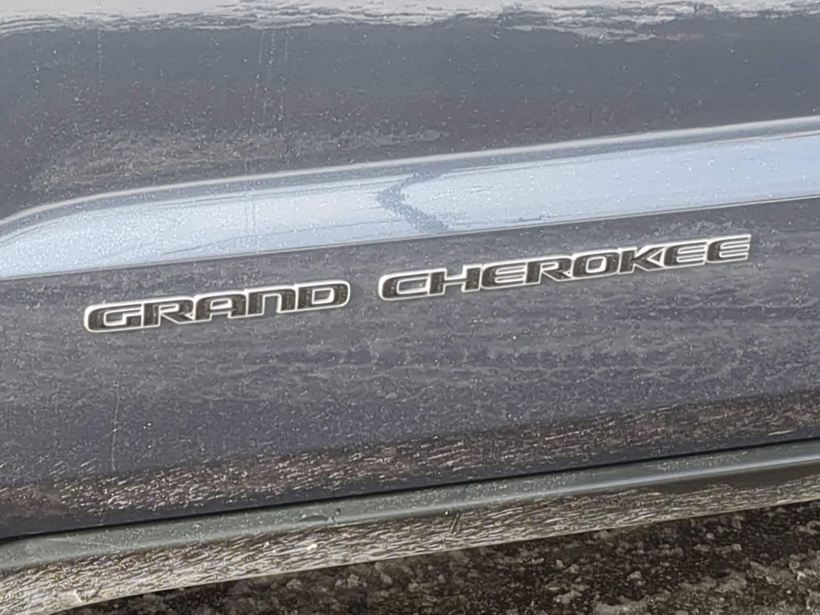 Thumbnail: 2020 Jeep Grand Cherokee - 16