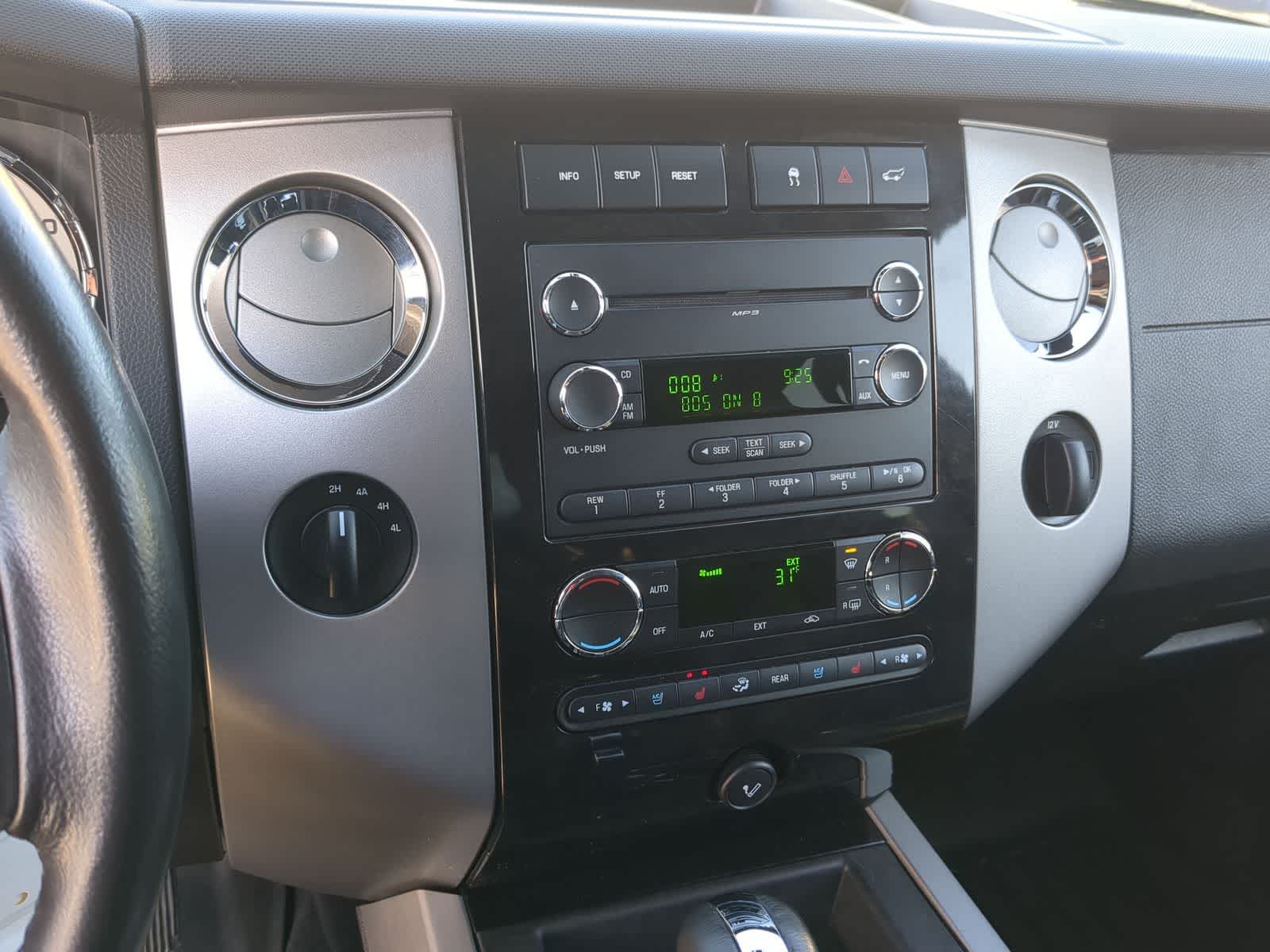 Thumbnail: 2011 Ford Expedition - 30